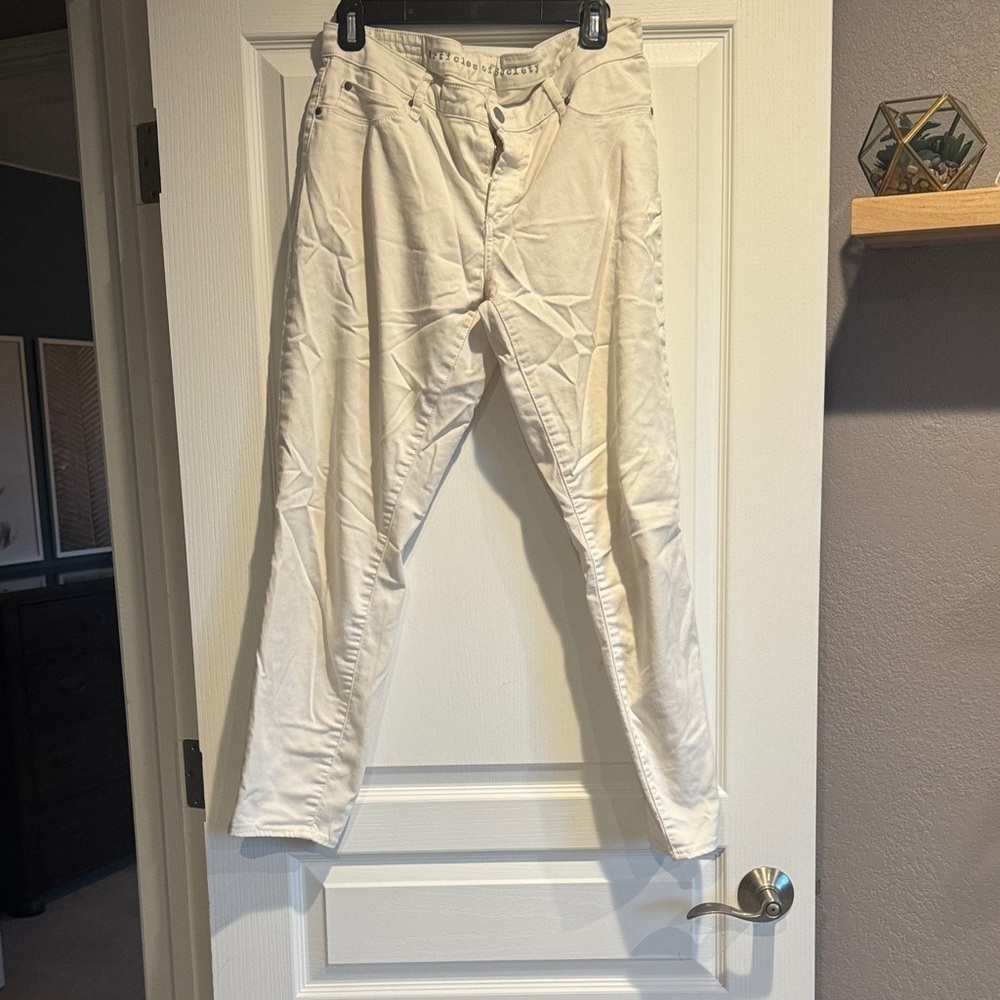 Articles Of Society Women's Skinny Jeans in white - Picture 1 of 6